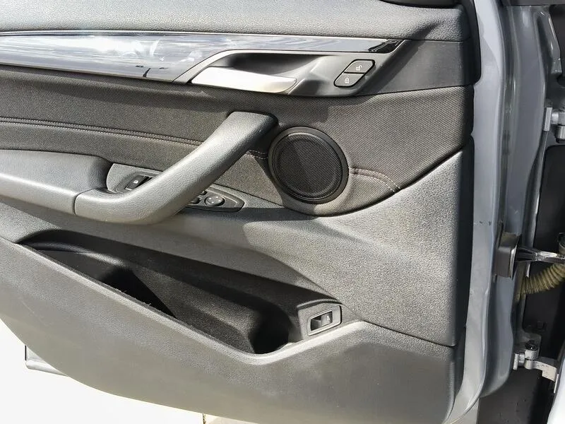 BMW X2 sDrive 18i - foto 30