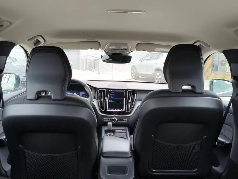 Volvo XC60 2.0 B4 D Core - foto 40