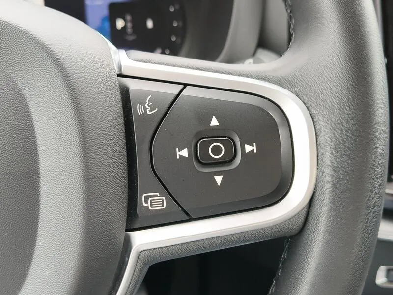 Volvo XC60 2.0 B4 D Core - foto 24