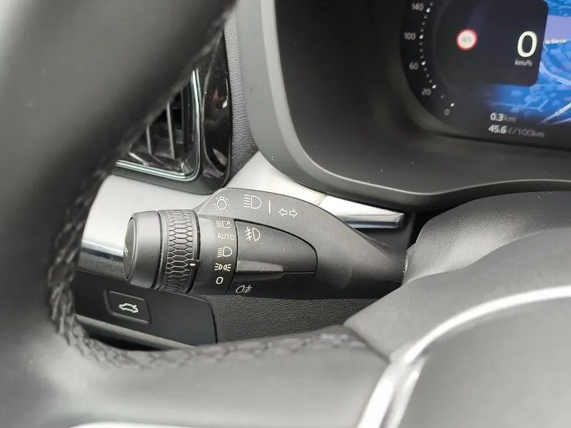 Volvo XC60 2.0 B4 D Core - foto 27