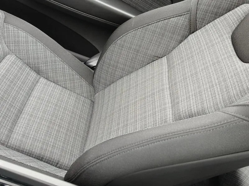 Volvo XC60 2.0 B4 D Core - foto 23