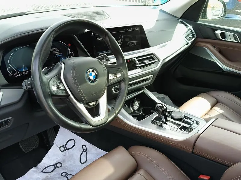 BMW X5 xDrive 45e - foto 10