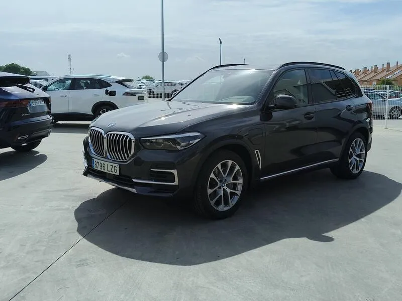 BMW X5 xDrive 45e - foto 2