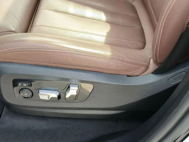 BMW X5 xDrive 45e - foto 33