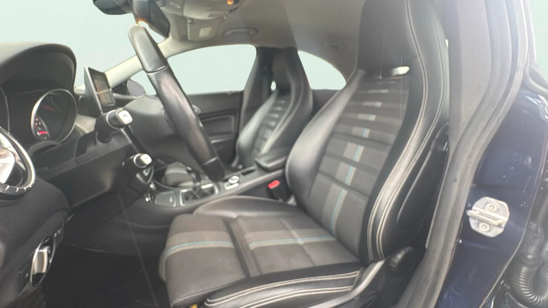 Mercedes-Benz CLA 200 d - foto 14