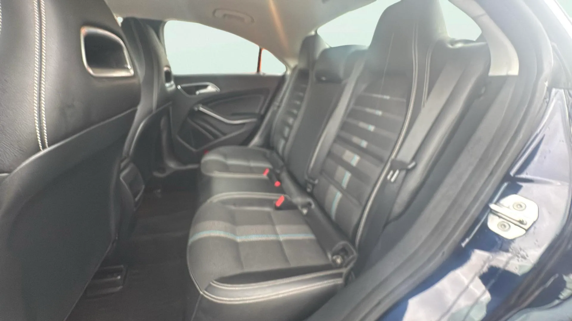 Mercedes-Benz CLA 200 d - foto 15