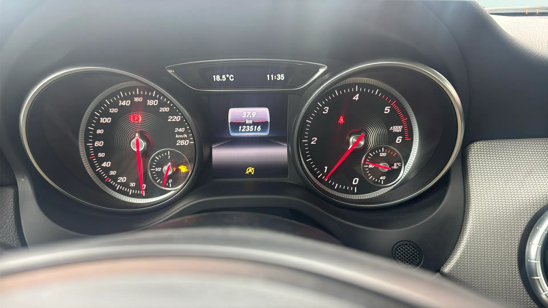 Mercedes-Benz CLA 200 d - foto 13