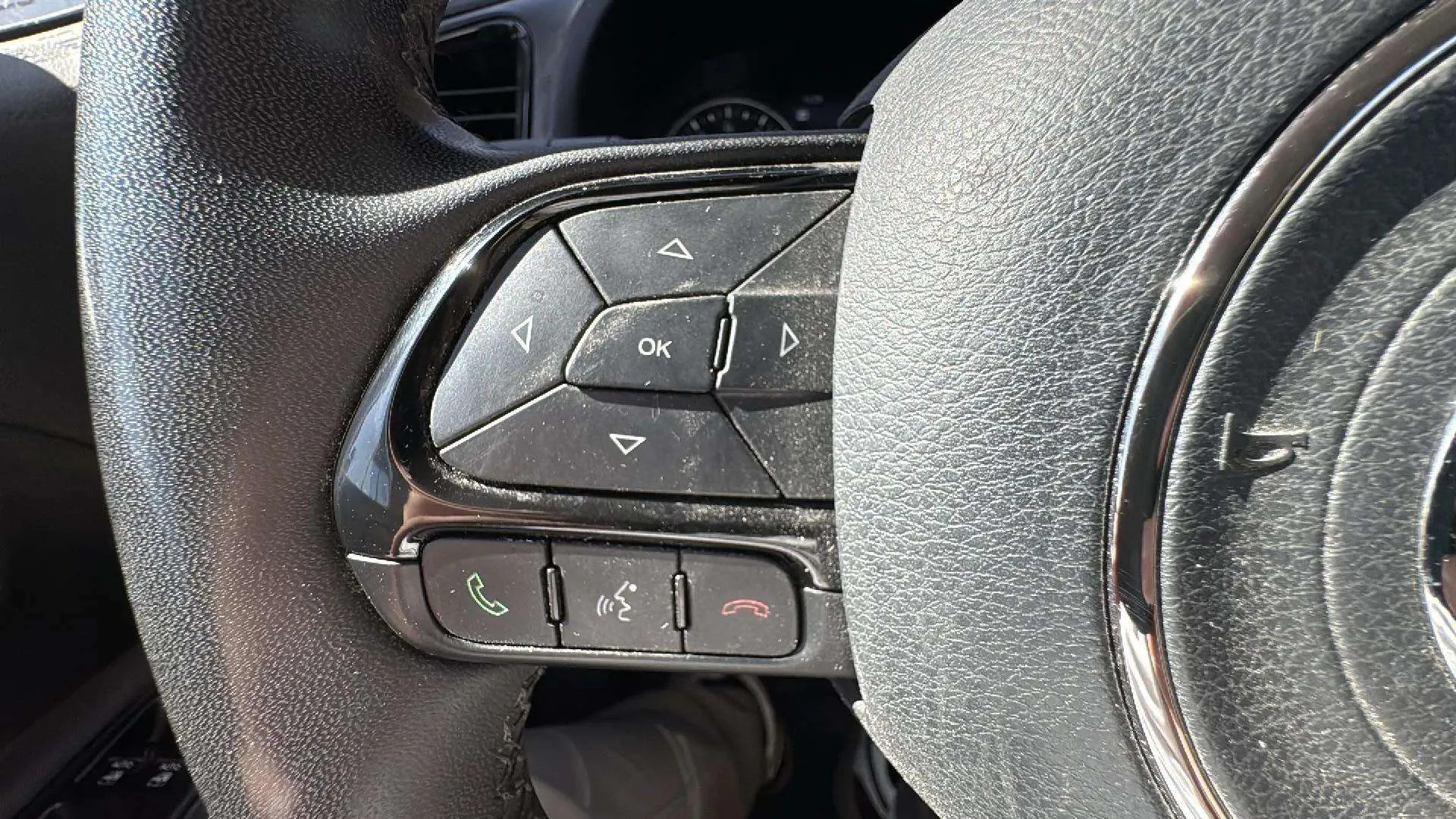 Jeep Renegade eHybrid 1.5 Limited ATX - foto 18