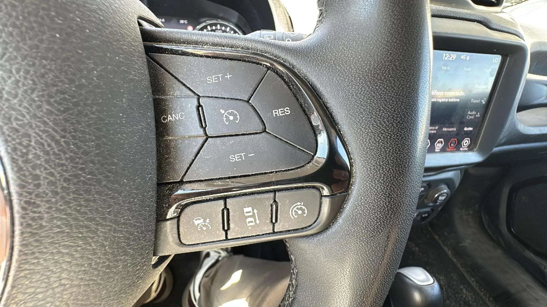 Jeep Renegade eHybrid 1.5 Limited ATX - foto 17