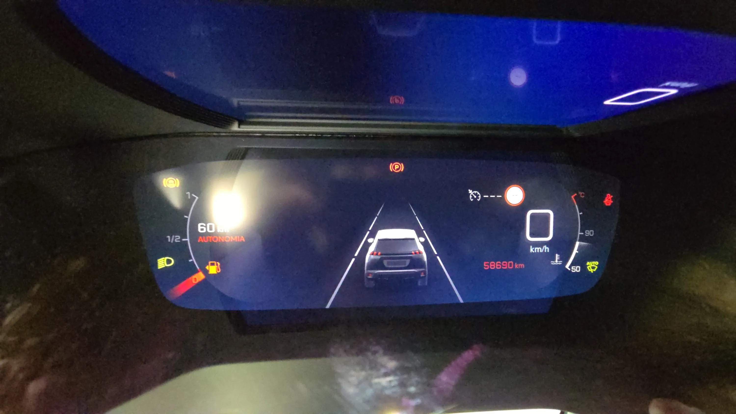 Peugeot 2008 Allure Pack PureTech 100 BVM6 - foto 12