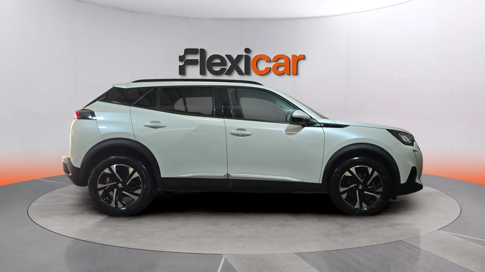 Peugeot 2008 Allure Pack PureTech 100 BVM6 - foto 5