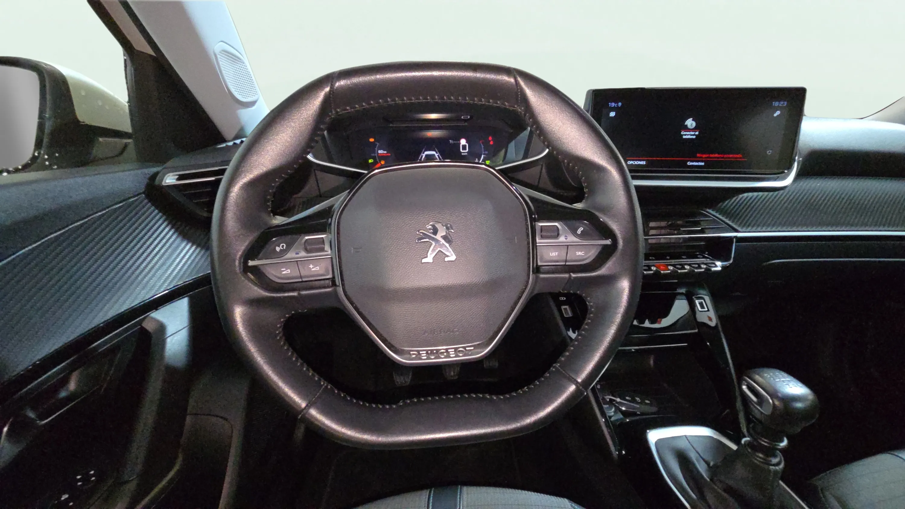 Peugeot 2008 Allure Pack PureTech 100 BVM6 - foto 11