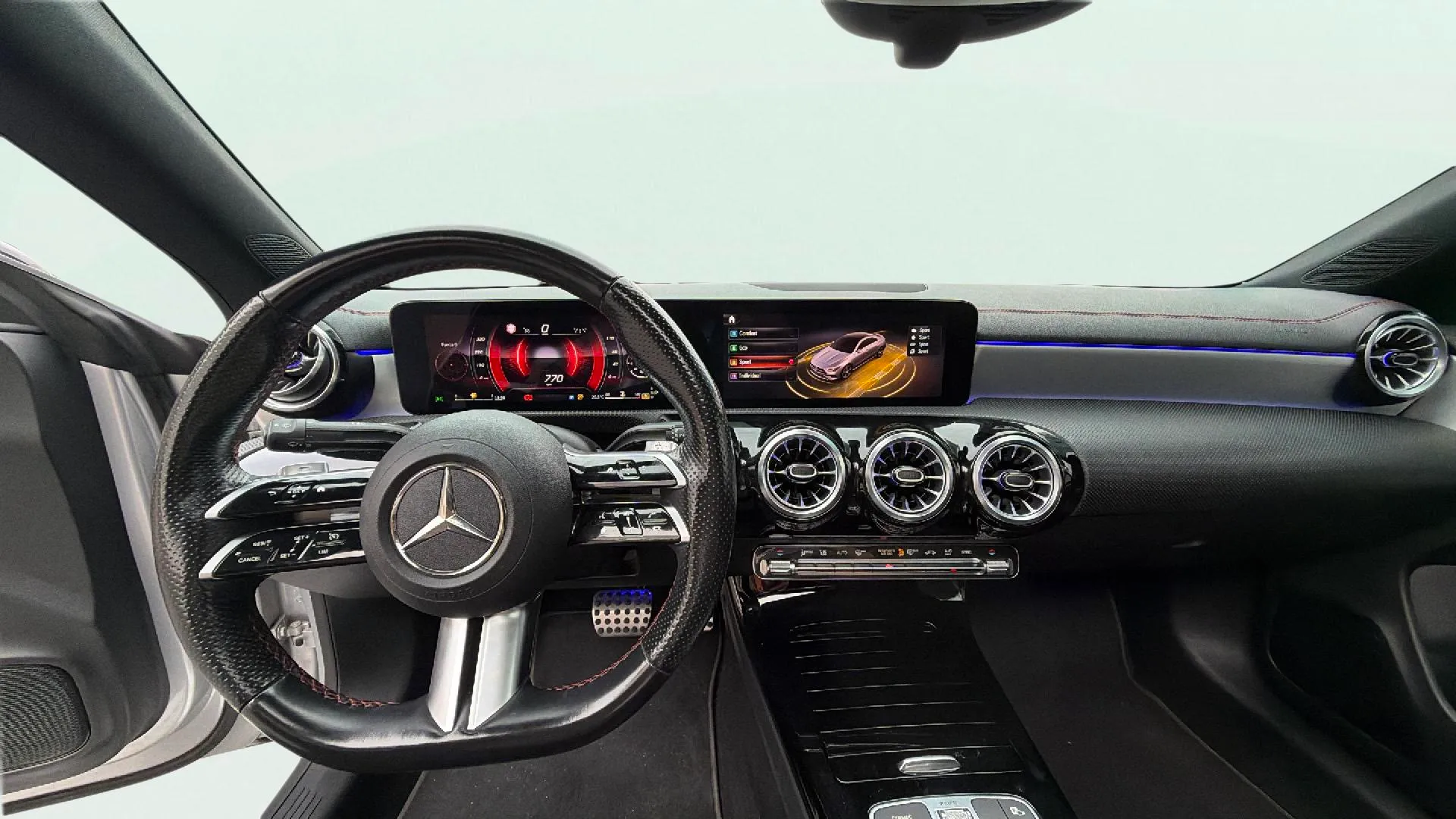 Mercedes-Benz CLA 200 D DCT - foto 25