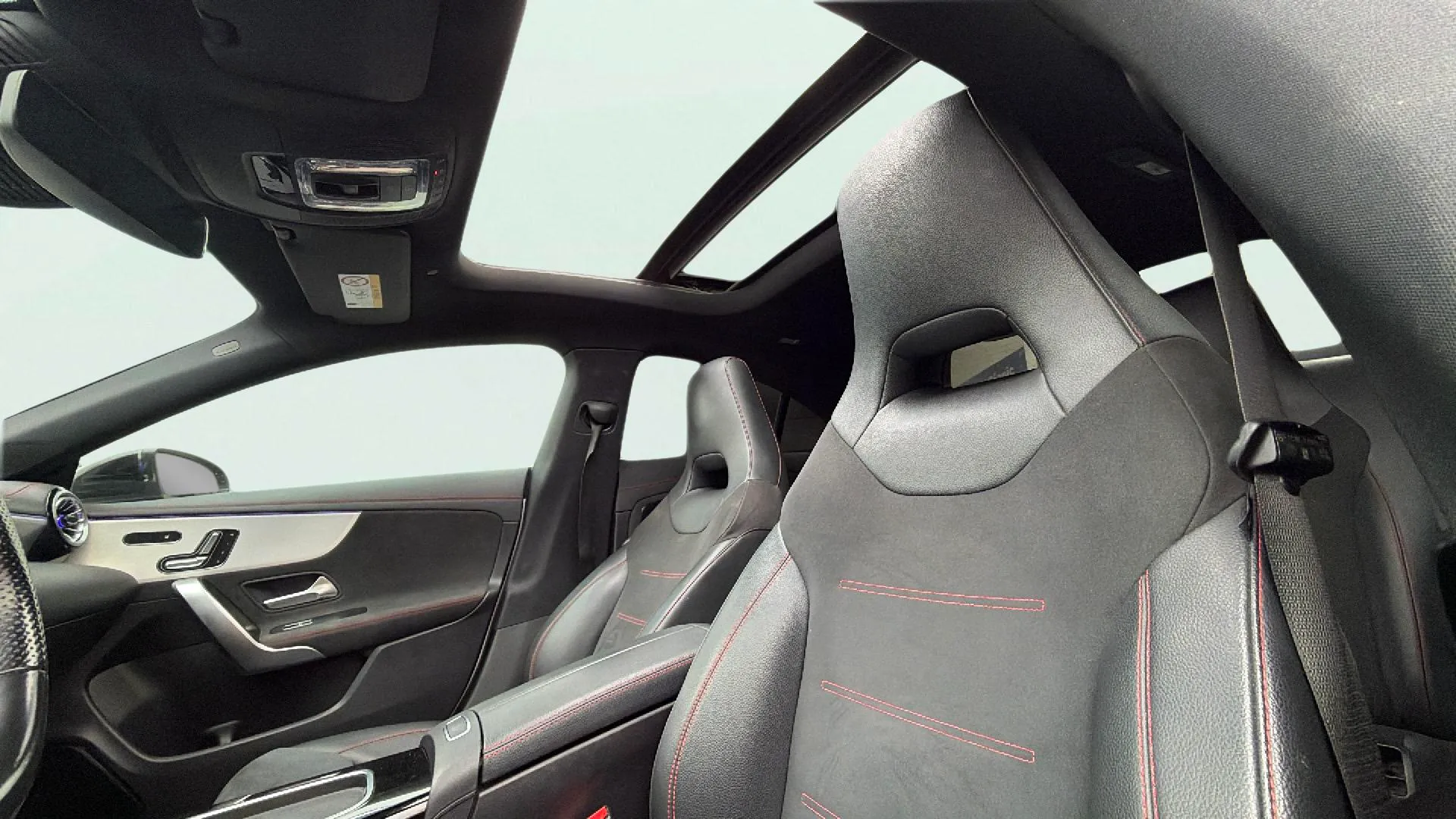 Mercedes-Benz CLA 200 D DCT - foto 10