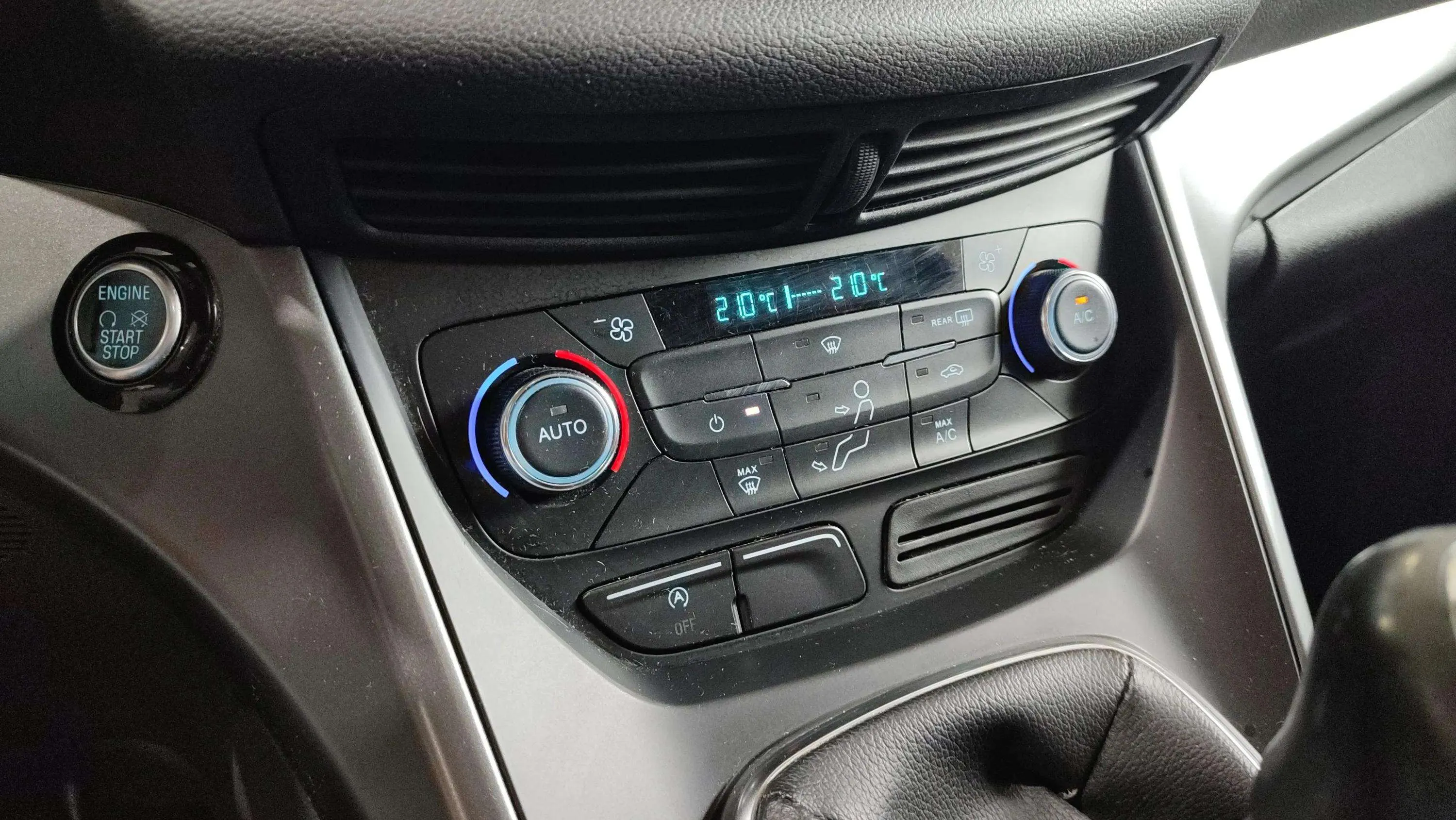 Ford Kuga 1.5 EcoBoost 4x2 Trend - foto 15