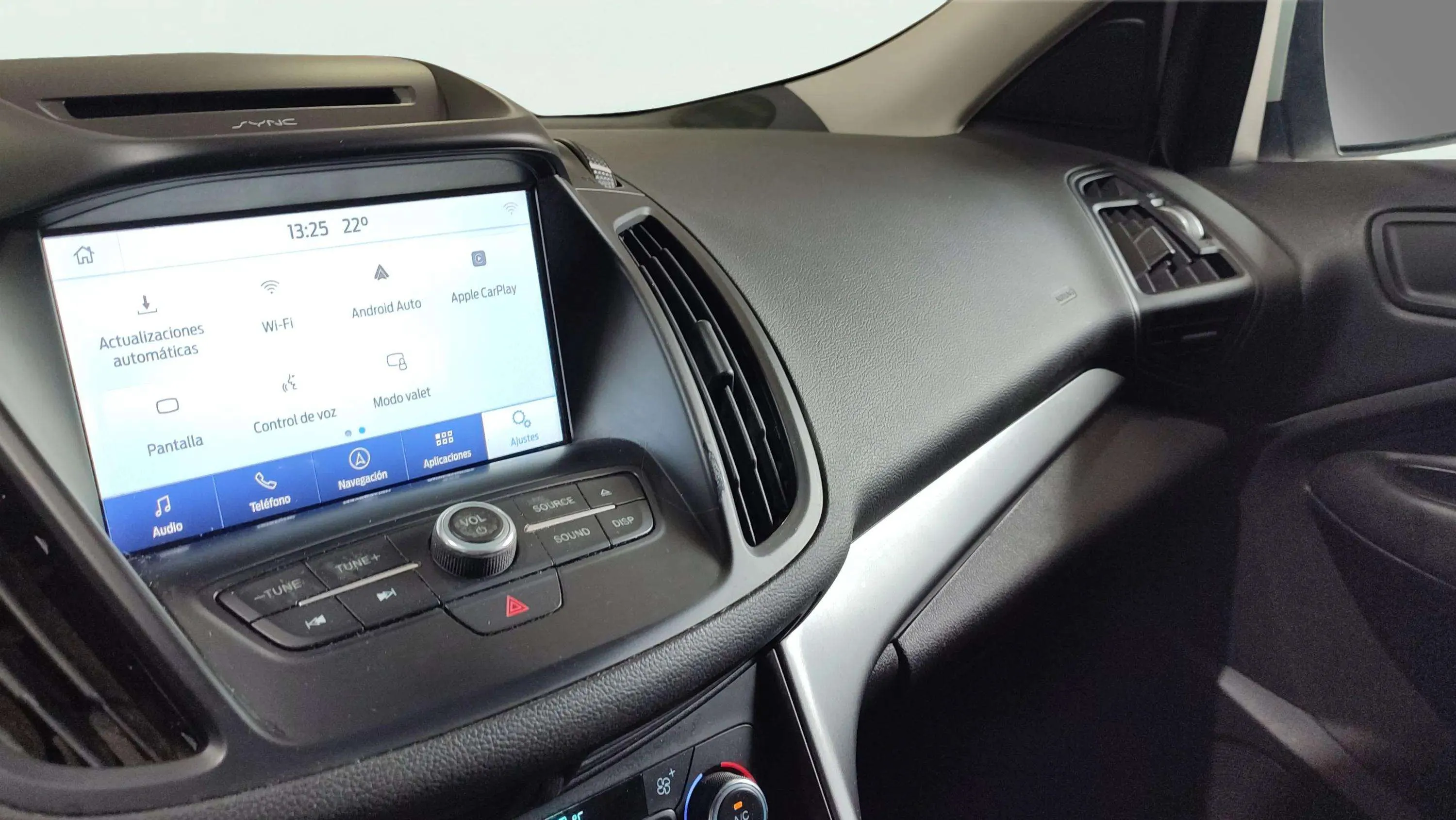 Ford Kuga 1.5 EcoBoost 4x2 Trend - foto 11