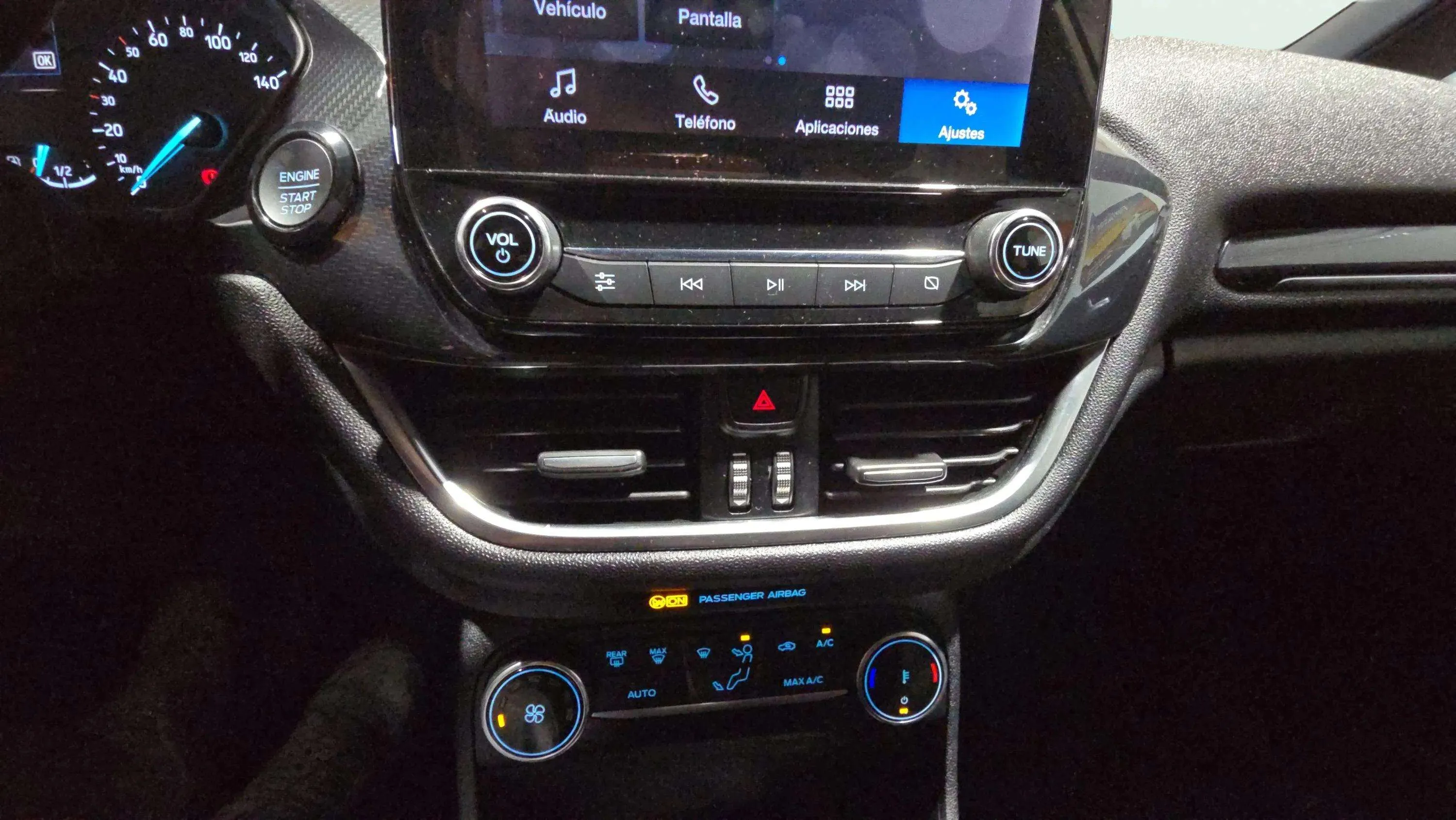 Ford Fiesta 1.0 EcoBoost MHEV ST-Line - foto 23