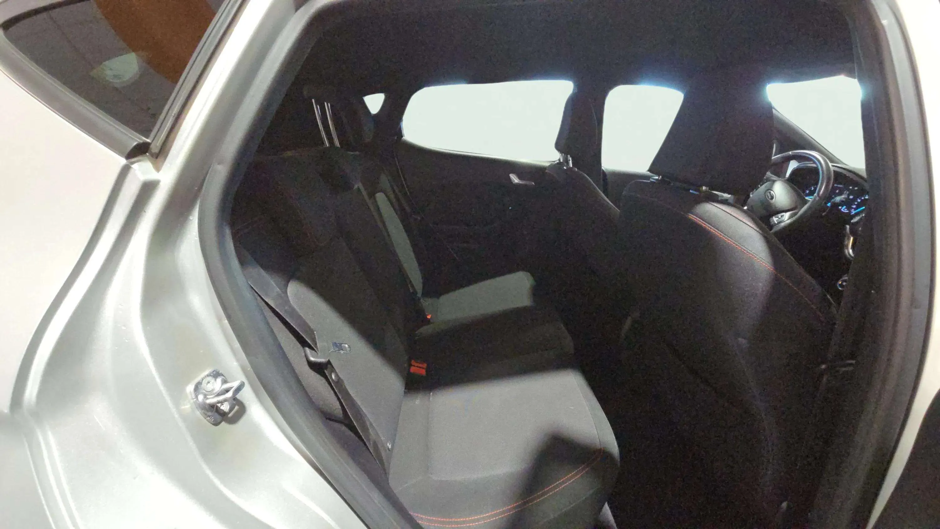 Ford Fiesta 1.0 EcoBoost MHEV ST-Line - foto 14