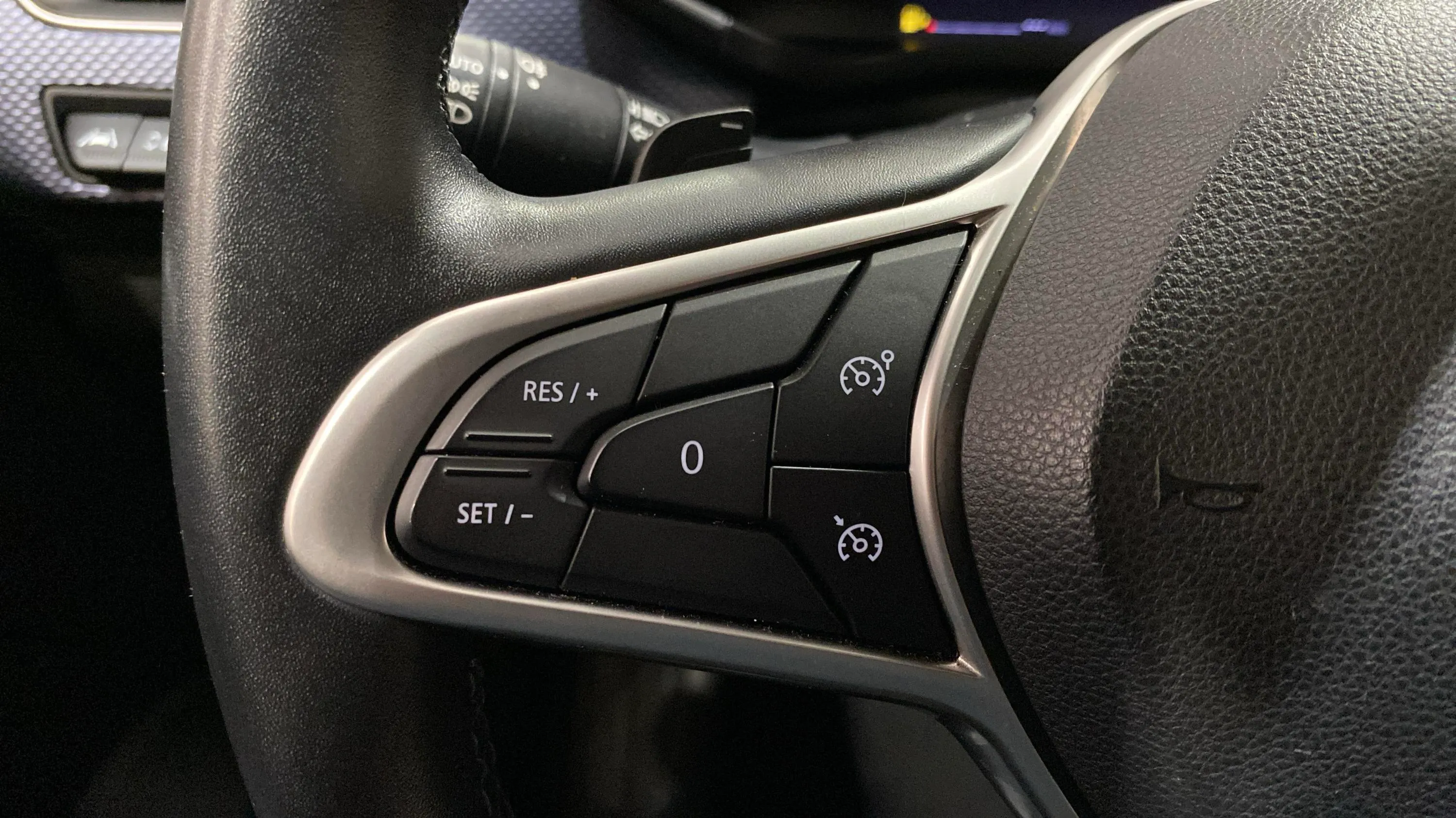 Renault Arkana Evolution TCe EDC mild hybr - foto 19