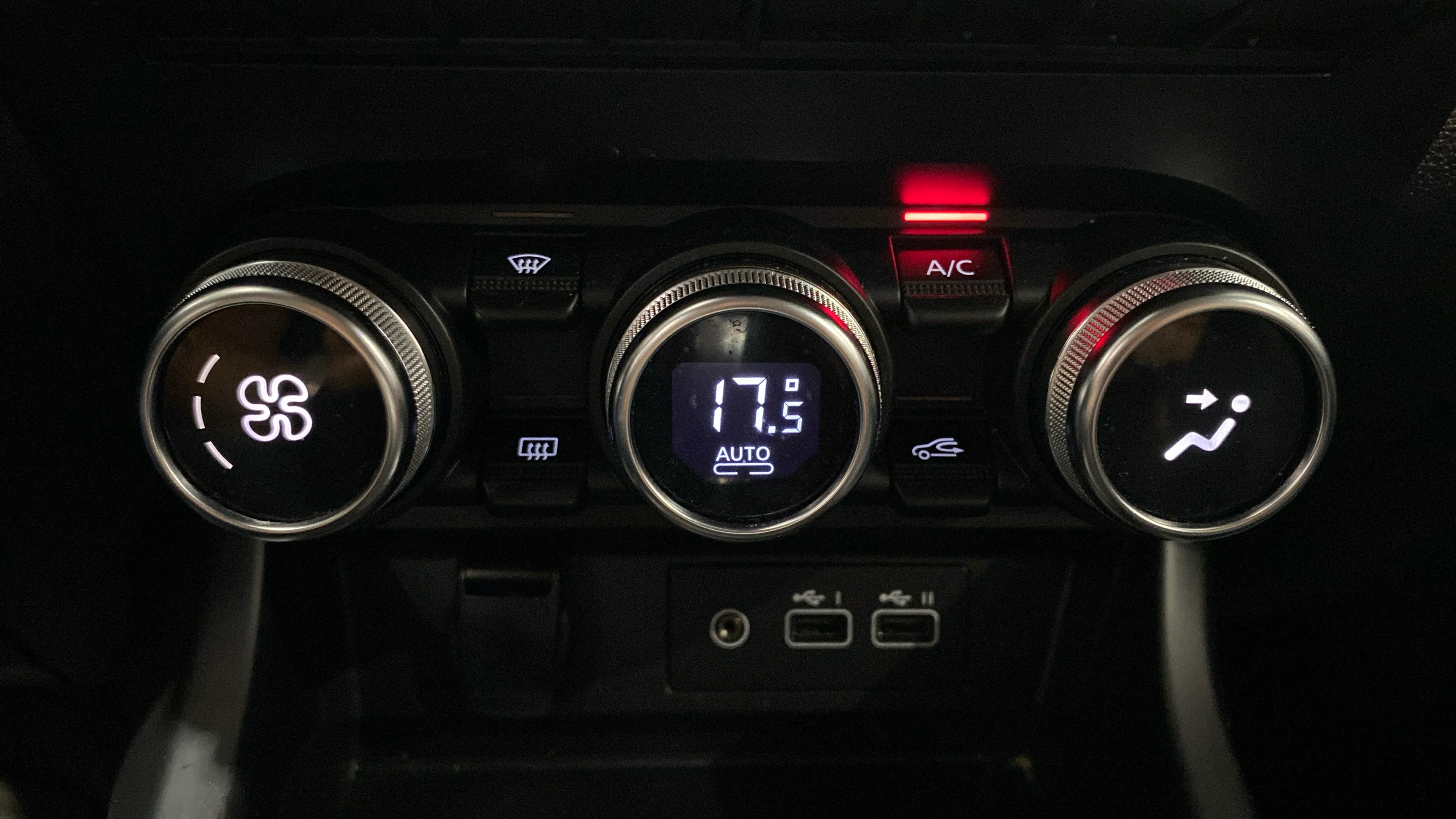 Renault Arkana Evolution TCe EDC mild hybr - foto 31