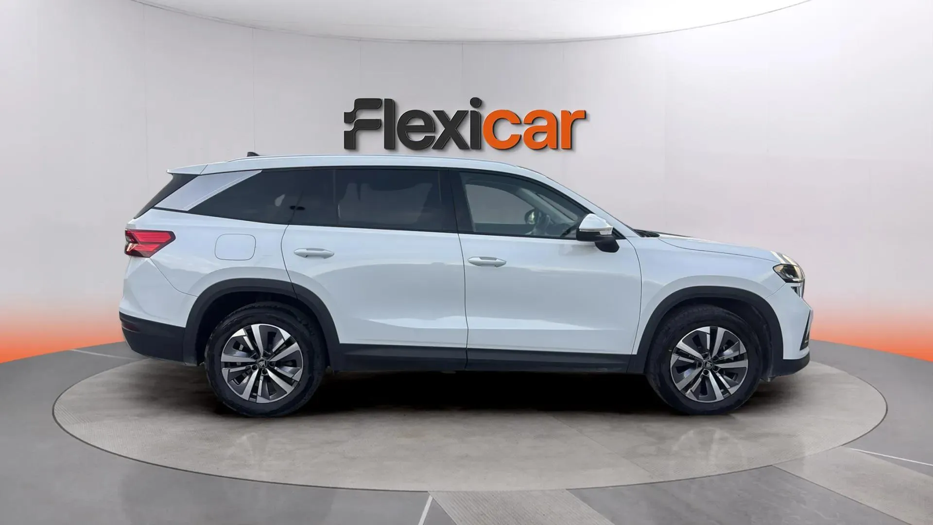 Škoda Kodiaq 1.5 TSI DSG m-HEV Selection - foto 8