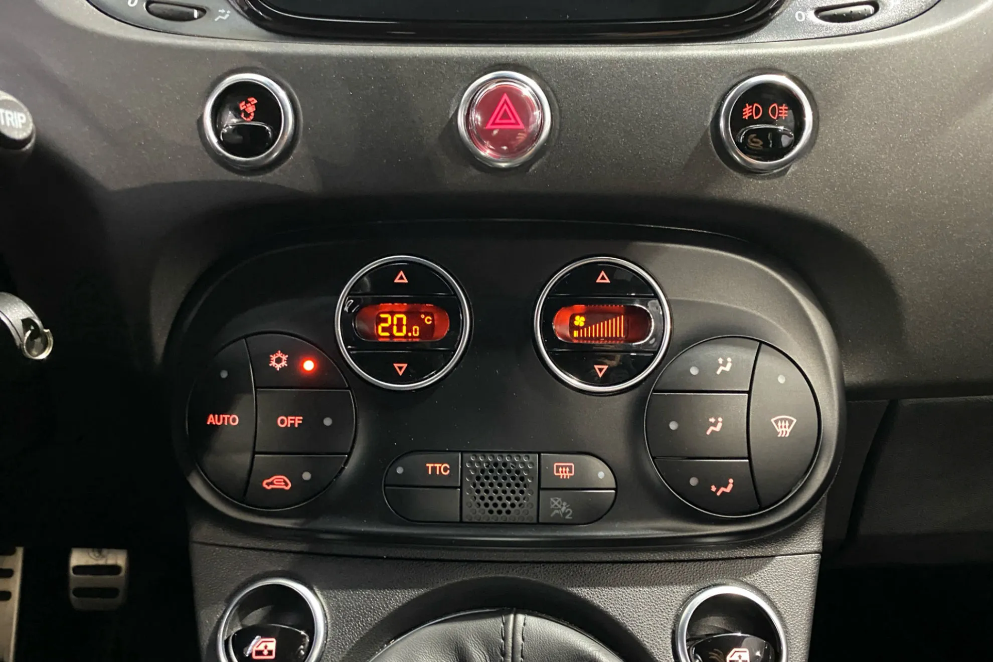 Abarth 500 695 1.4 16v T-Jet - foto 22