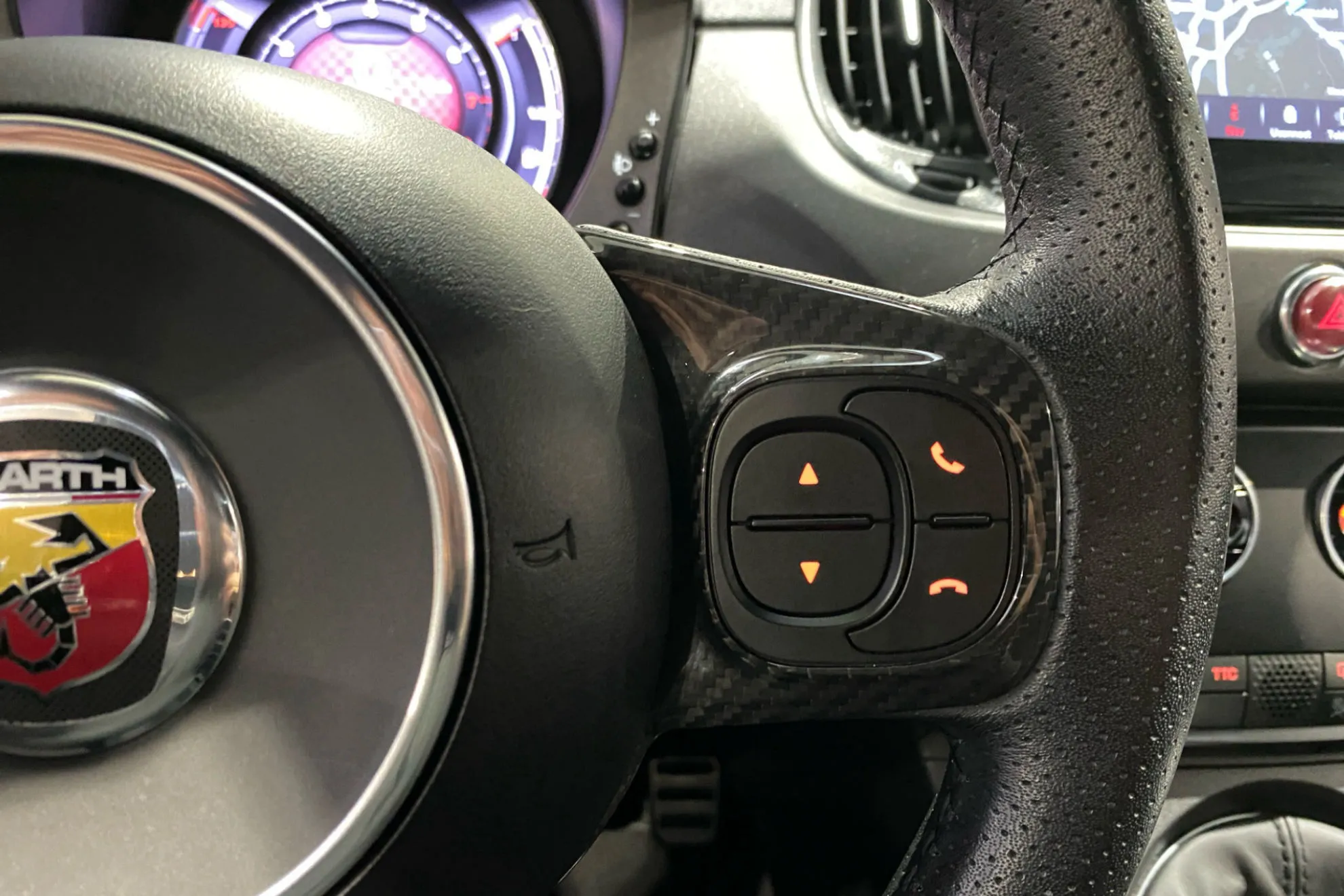 Abarth 500 695 1.4 16v T-Jet - foto 11