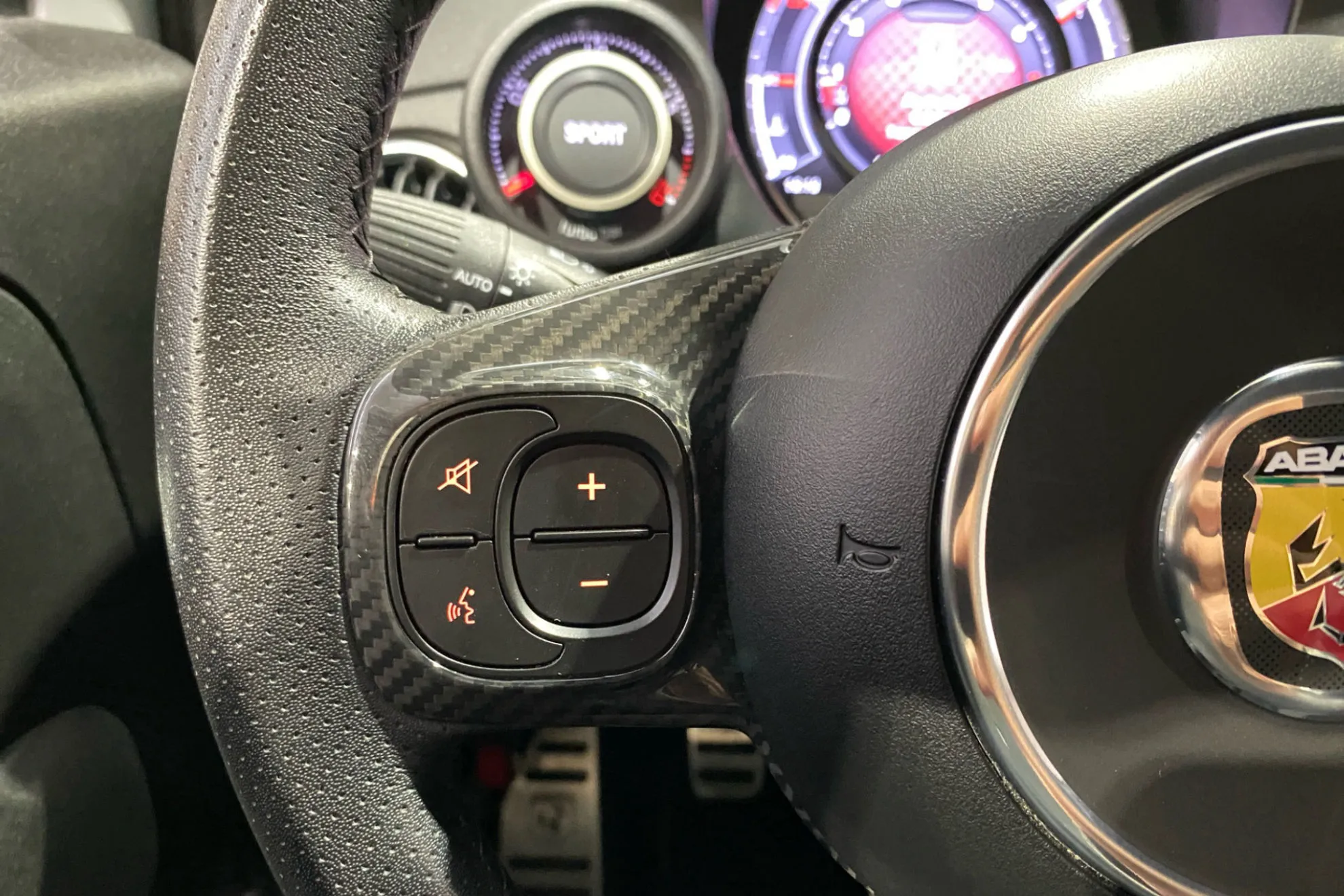 Abarth 500 695 1.4 16v T-Jet - foto 12