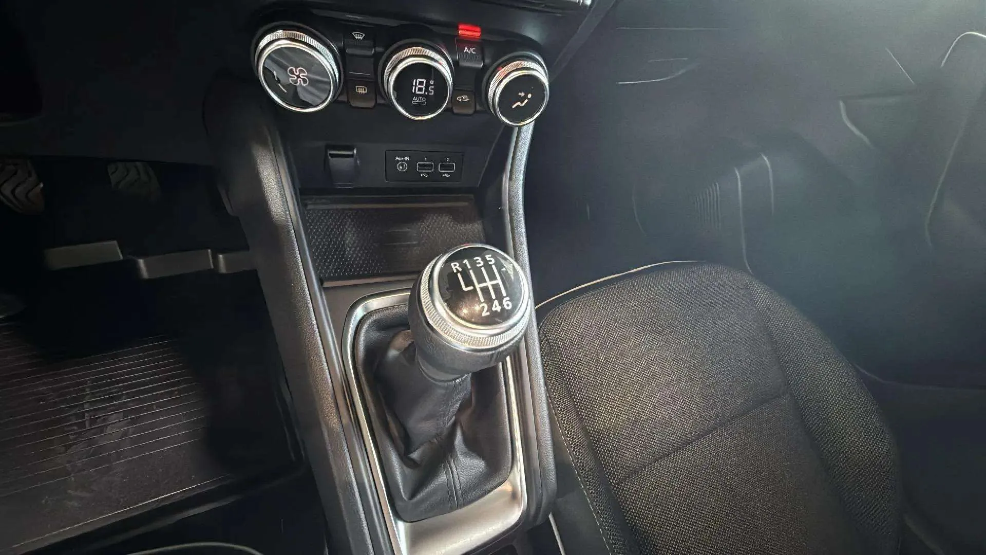 Renault Captur techno TCe EDC GPF - foto 14