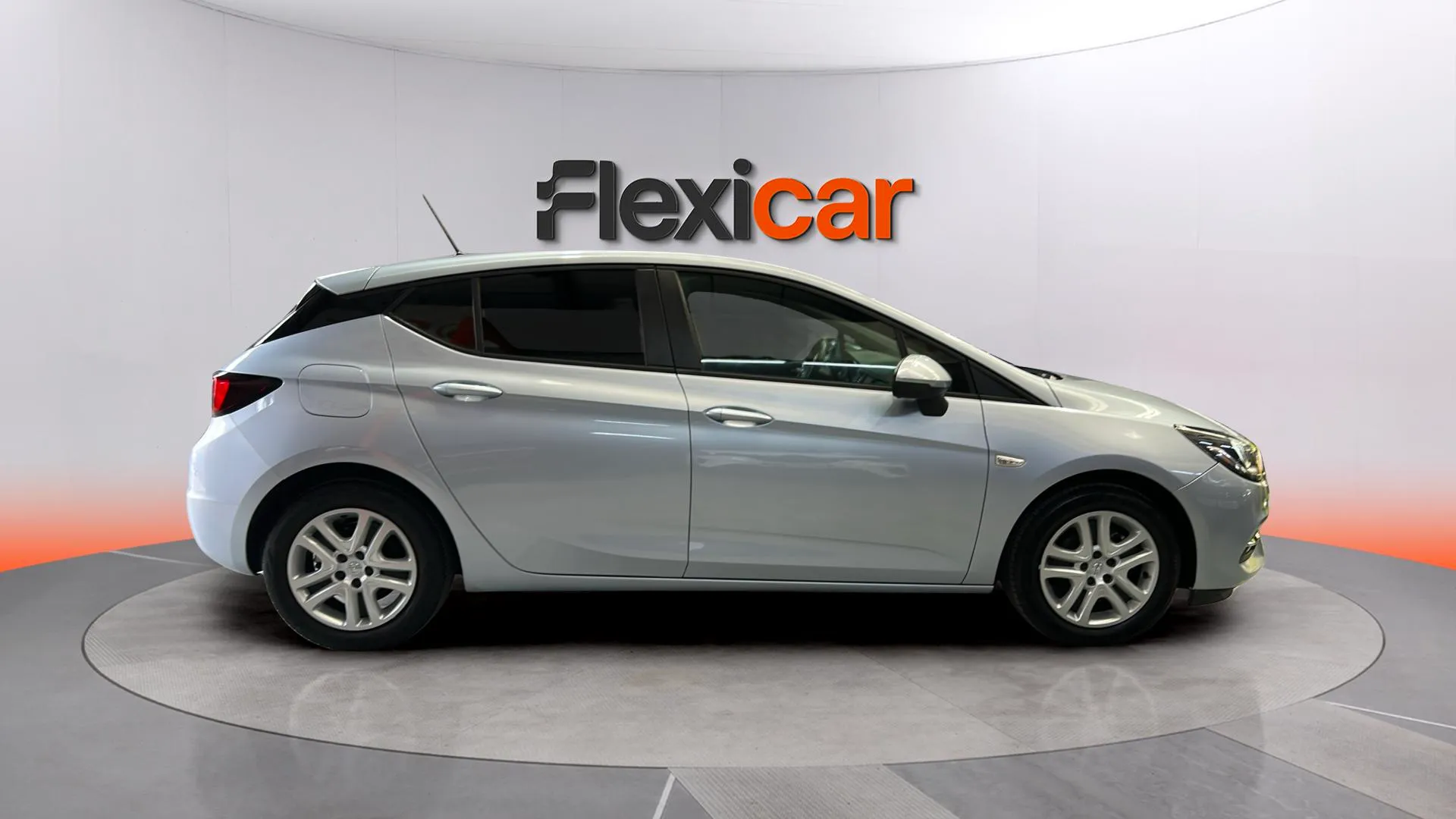 Opel Astra 1.2T SHL 2020 - foto 8