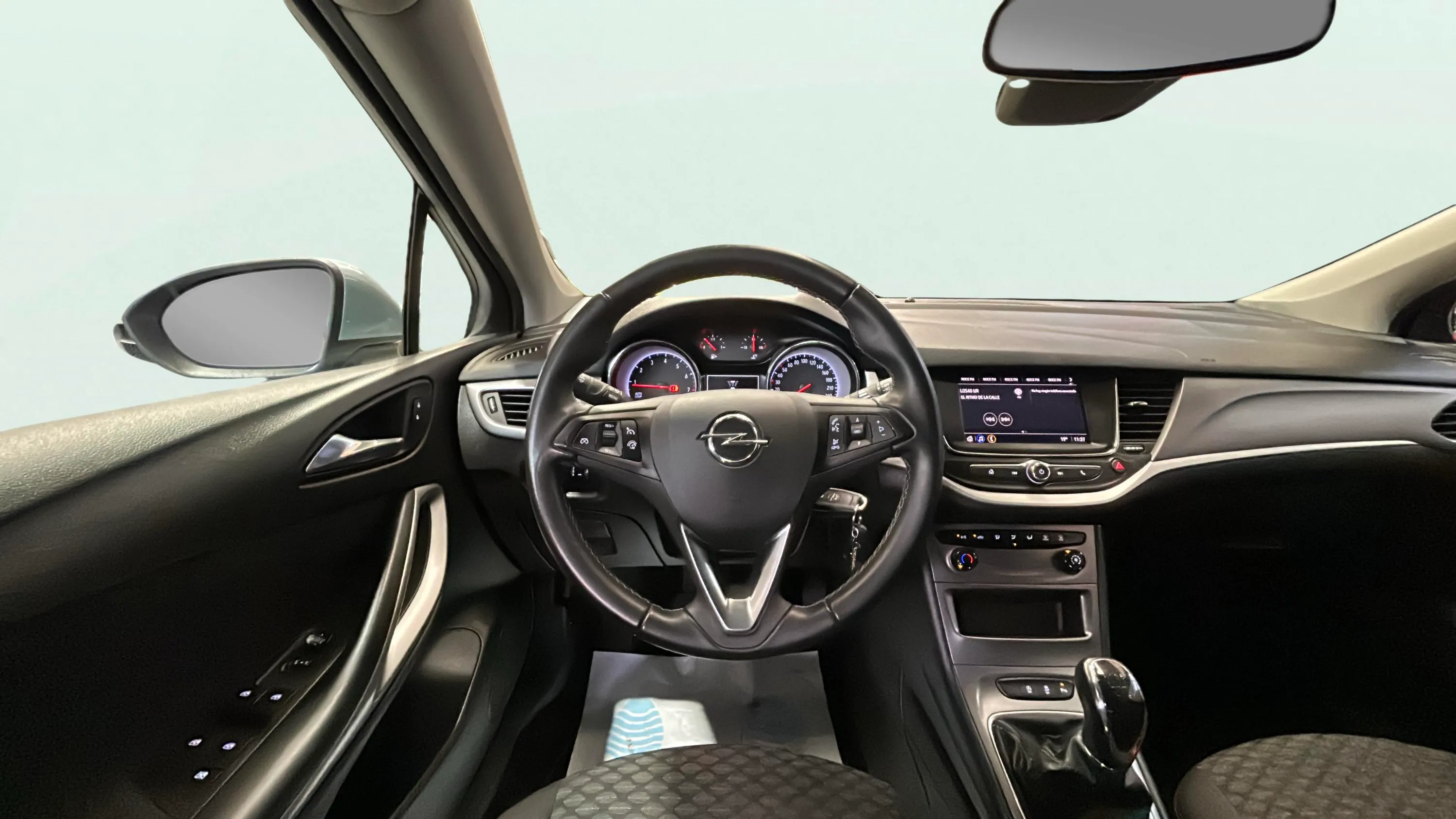 Opel Astra 1.2T SHL 2020 - foto 11