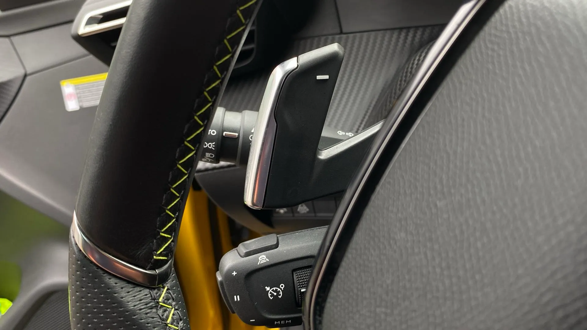 Peugeot 208 PureTech EAT8 GT Line - foto 19