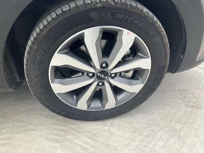 Kia Stonic 1.0 T-GDi MHEV Drive DCT - foto 11