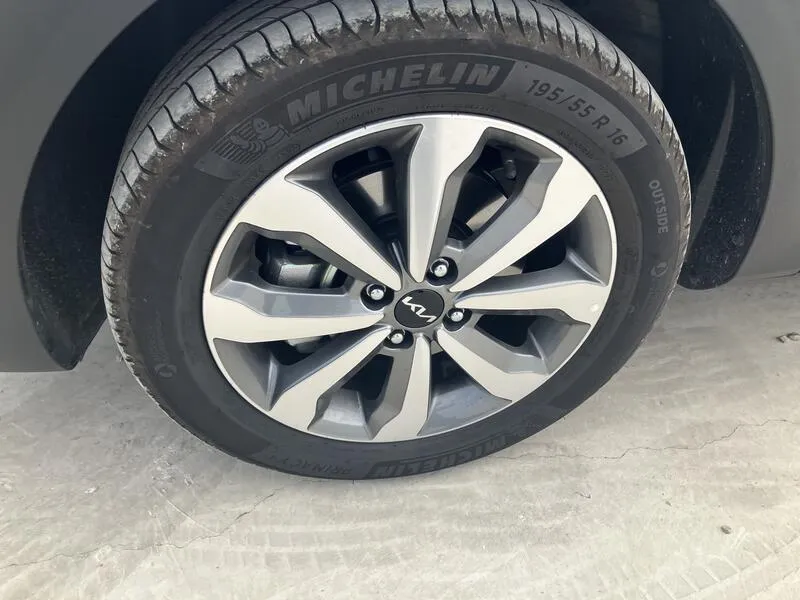 Kia Stonic 1.0 T-GDi MHEV Drive DCT - foto 14
