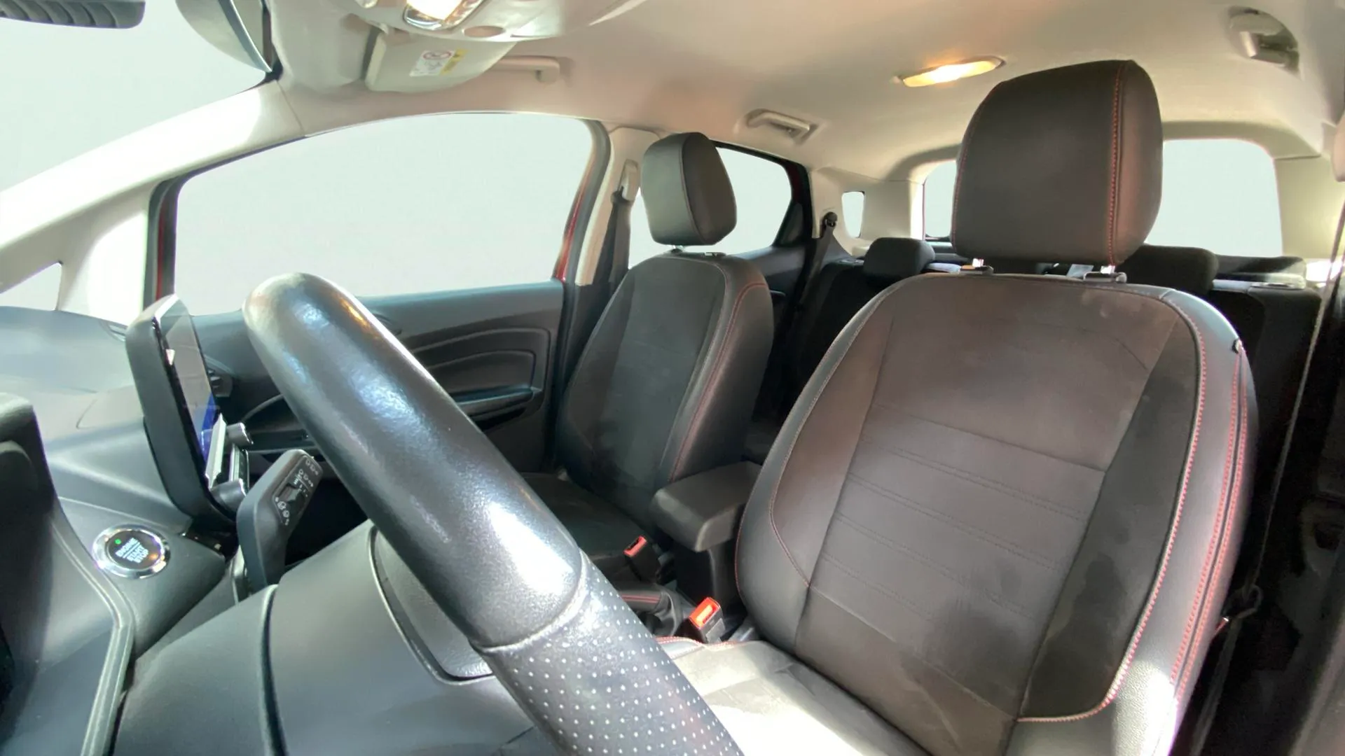 Ford EcoSport 1.0T EcoBoost ST Line - foto 12