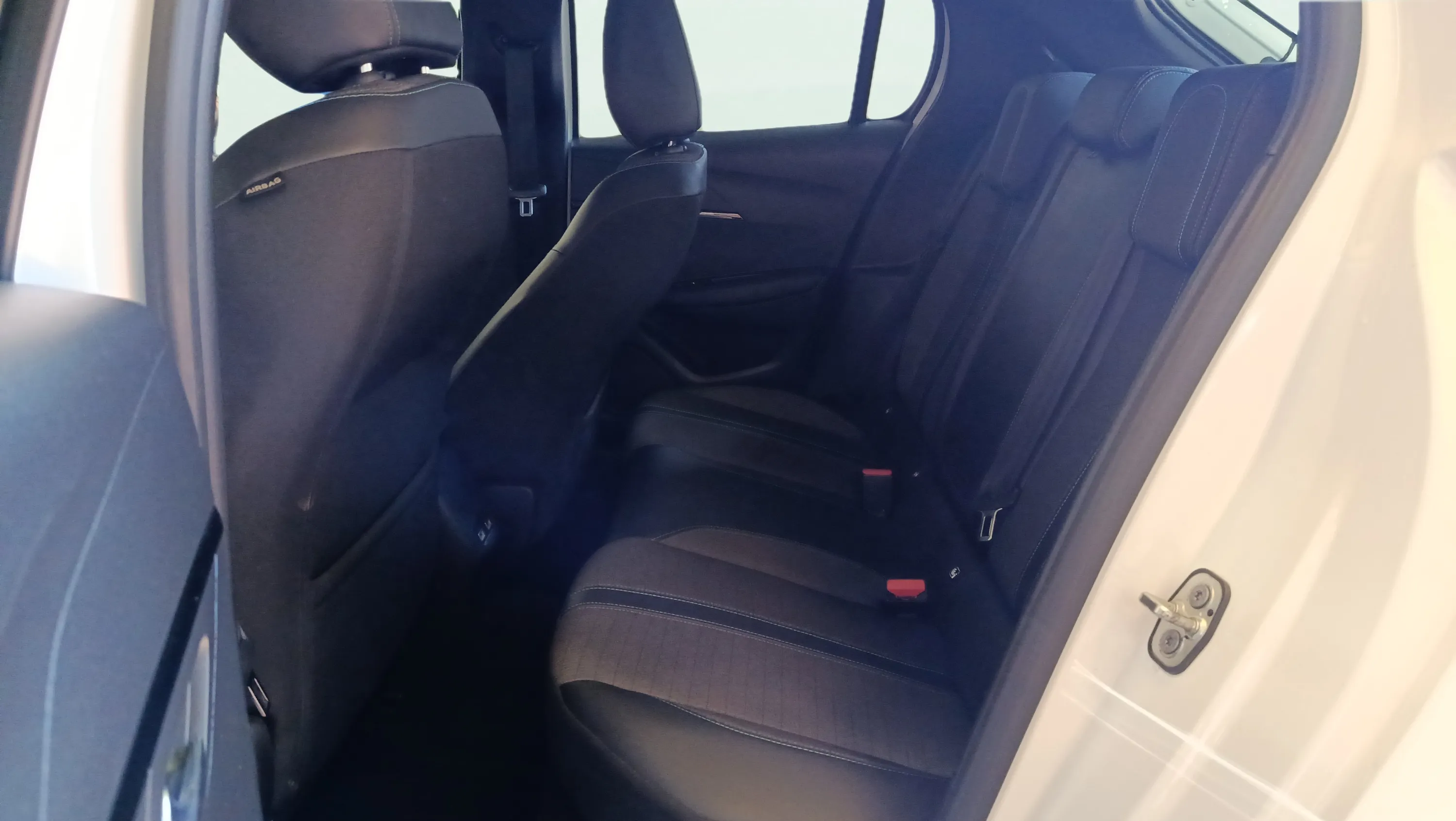 Peugeot 208 BlueHDi Allure Pack - foto 10