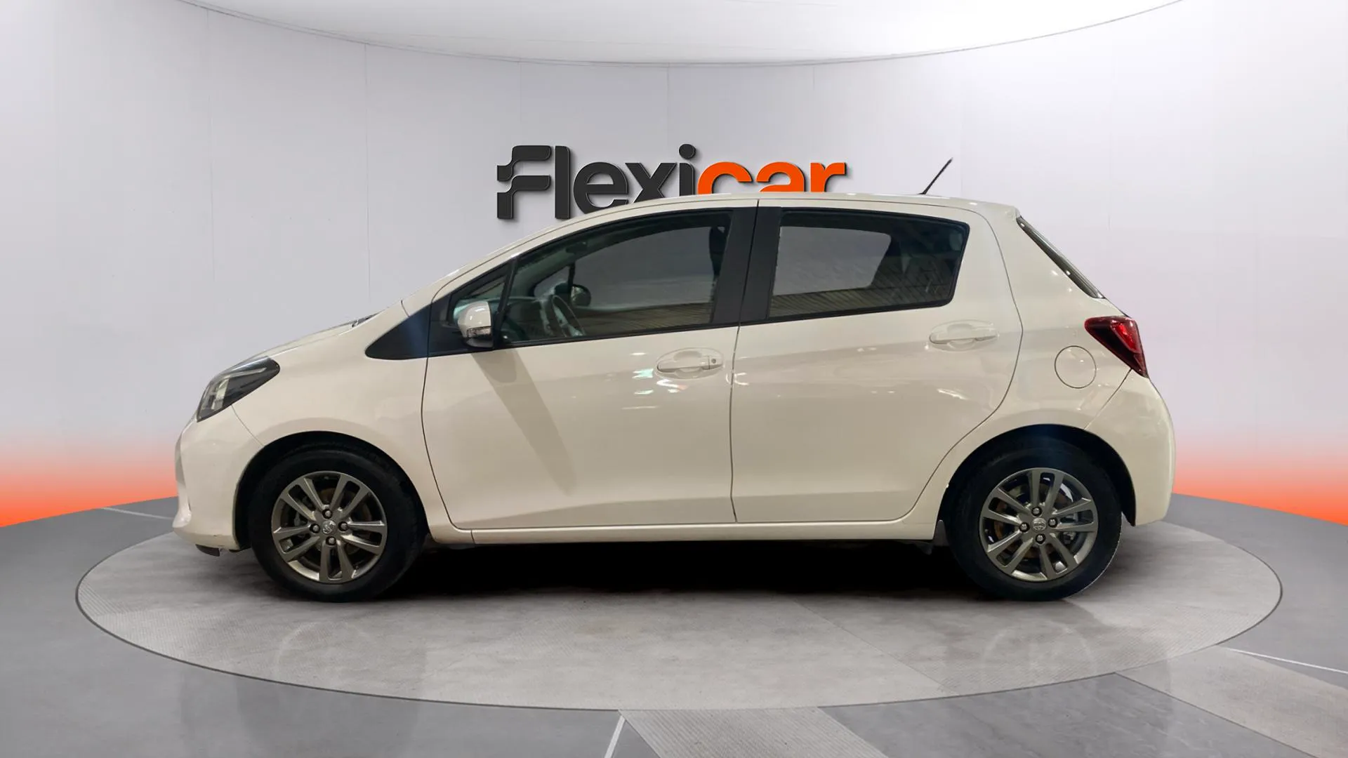 Toyota Yaris 1.0 70 City - foto 3