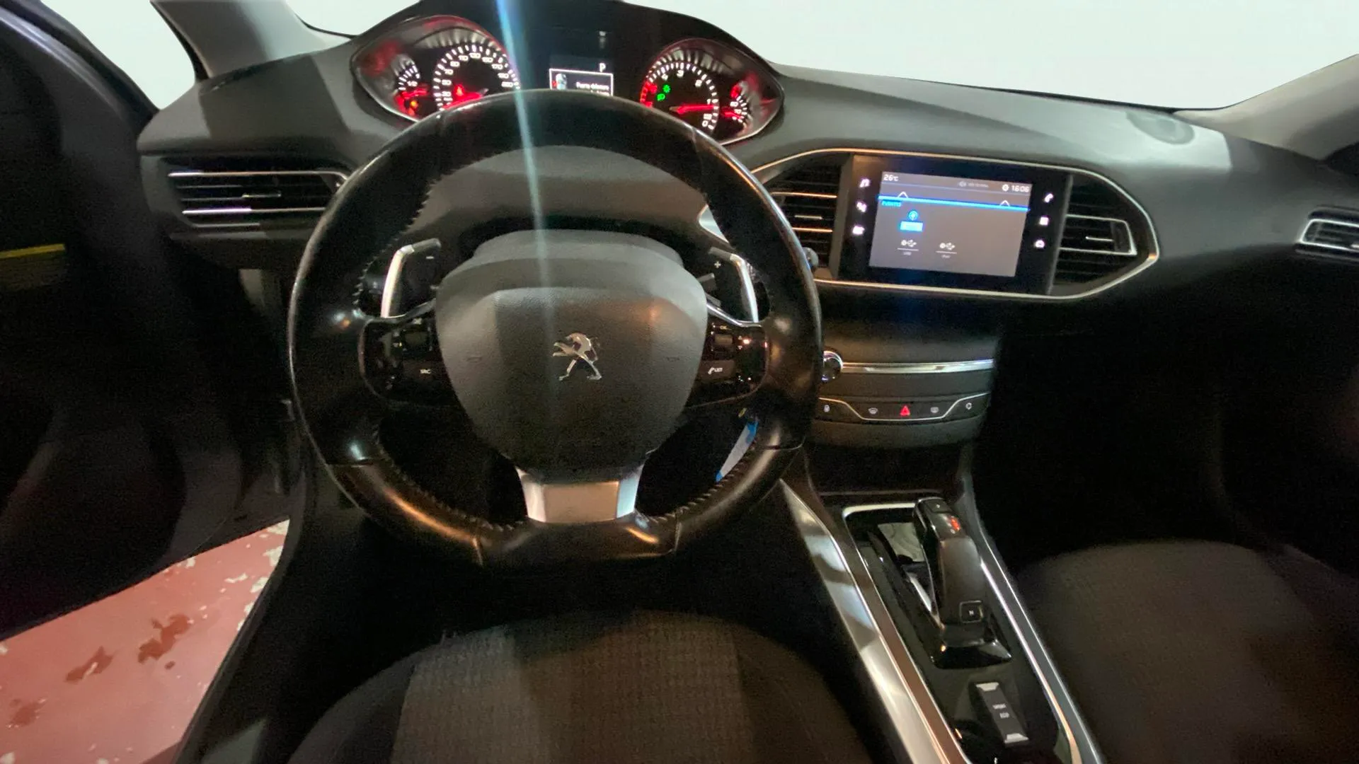 Peugeot 308 Allure 1.5 BlueHDi - foto 13