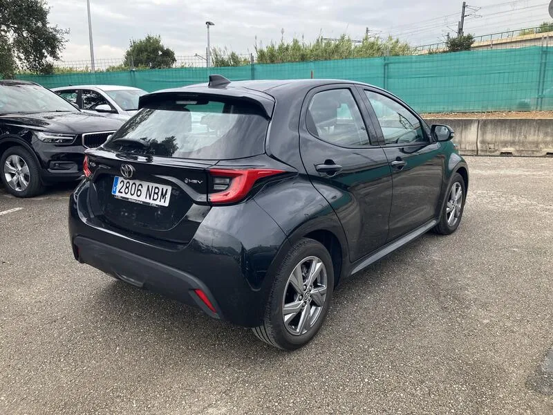 Toyota Yaris 1.5 120H Active Plus - foto 6