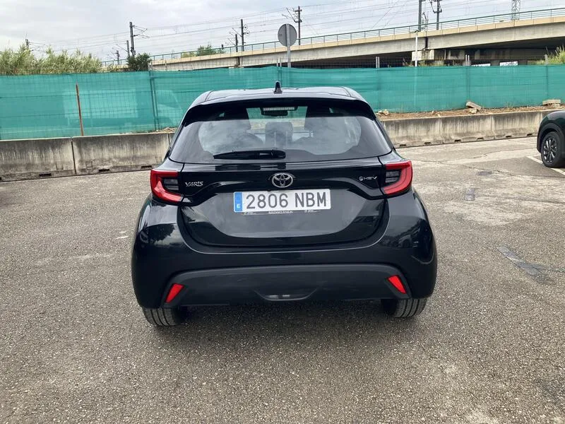 Toyota Yaris 1.5 120H Active Plus - foto 5