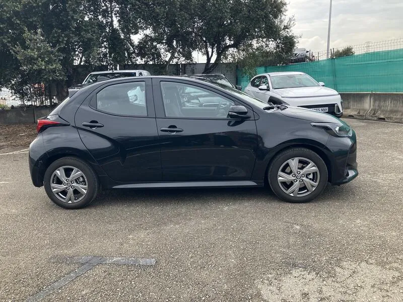 Toyota Yaris 1.5 120H Active Plus - foto 7
