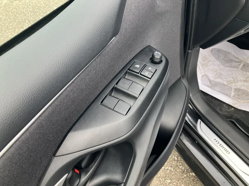 Toyota Yaris 1.5 120H Active Plus - foto 12