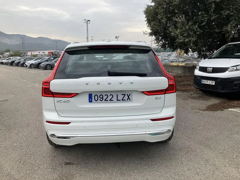 Volvo XC60 2.0 B4 G Inscription - foto 5