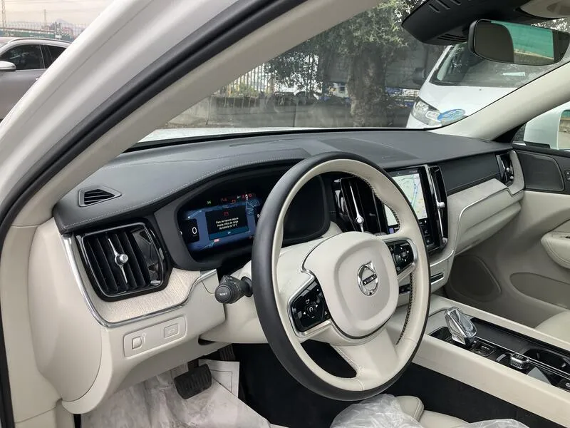 Volvo XC60 2.0 B4 G Inscription - foto 10