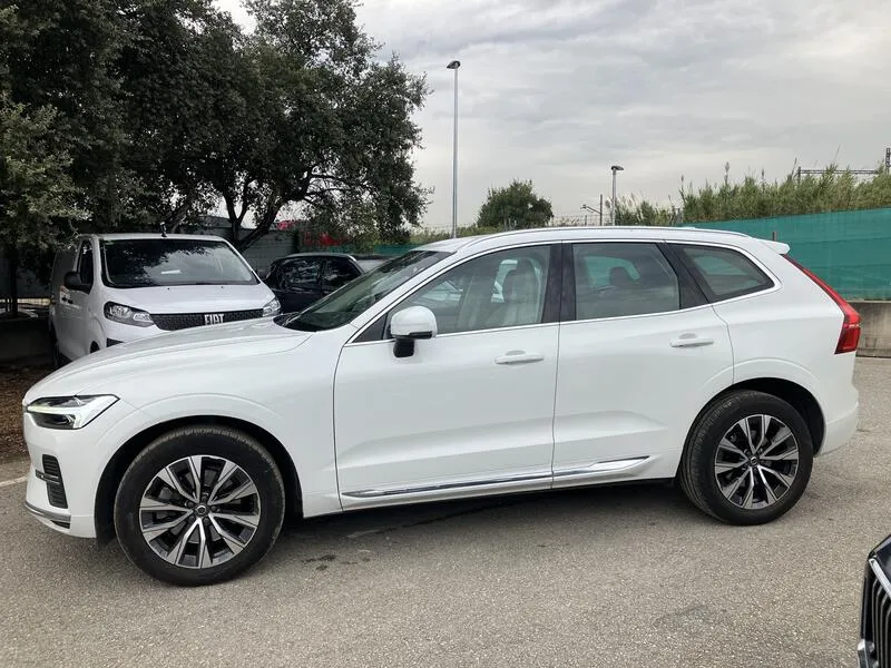 Volvo XC60 2.0 B4 G Inscription - foto 3