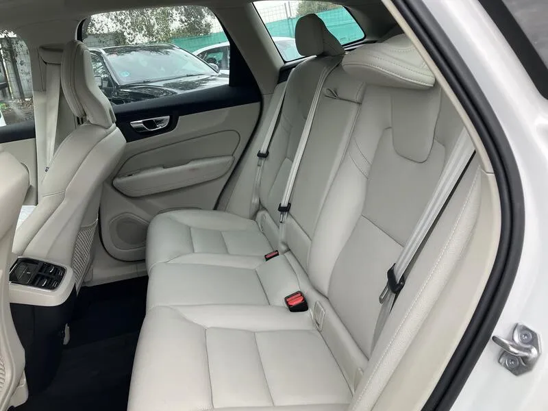 Volvo XC60 2.0 B4 G Inscription - foto 26