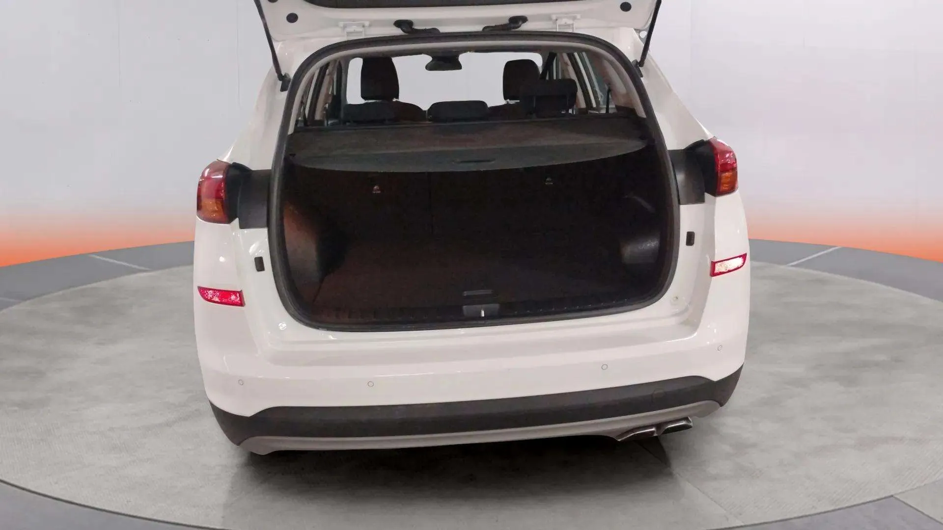 Hyundai Tucson 1.6 CRDi Klass 4x2 - foto 6