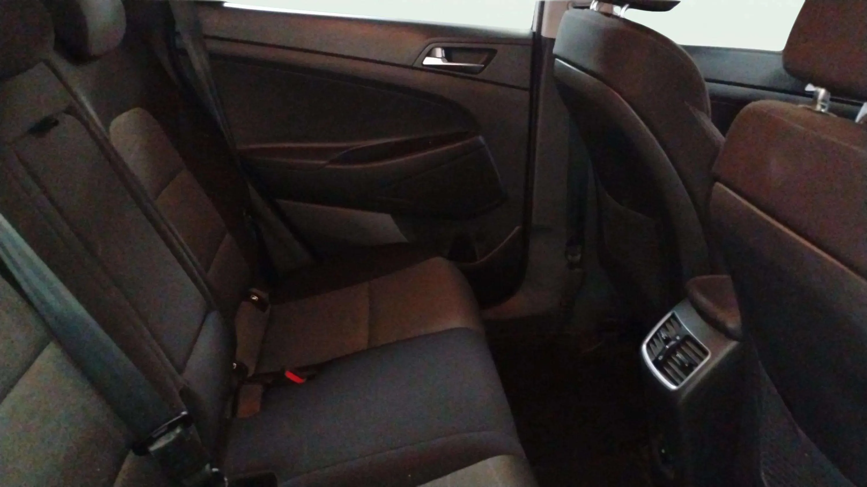 Hyundai Tucson 1.6 CRDi Klass 4x2 - foto 22