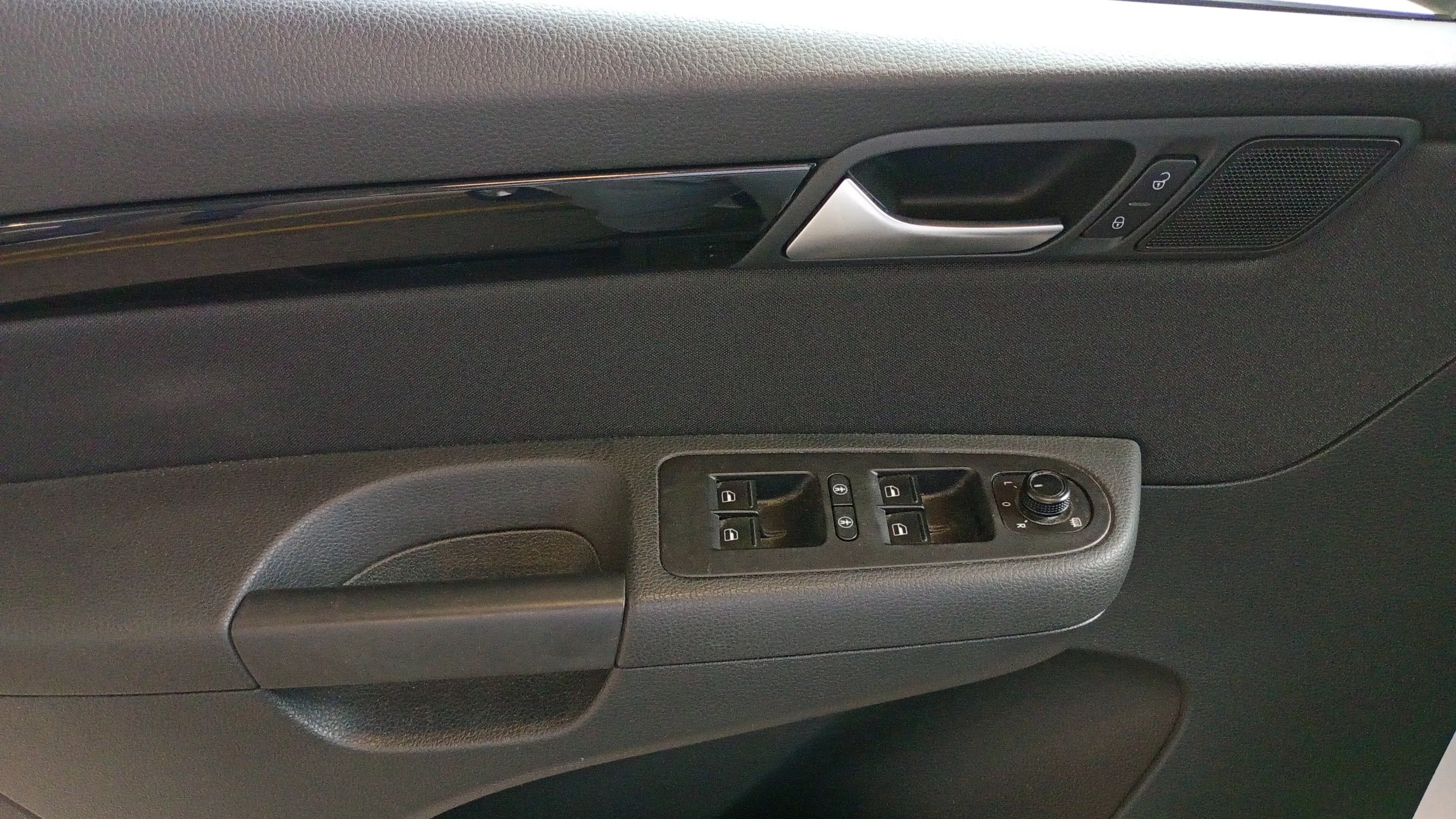 SEAT Alhambra 2.0 TDI DSG Style - foto 19
