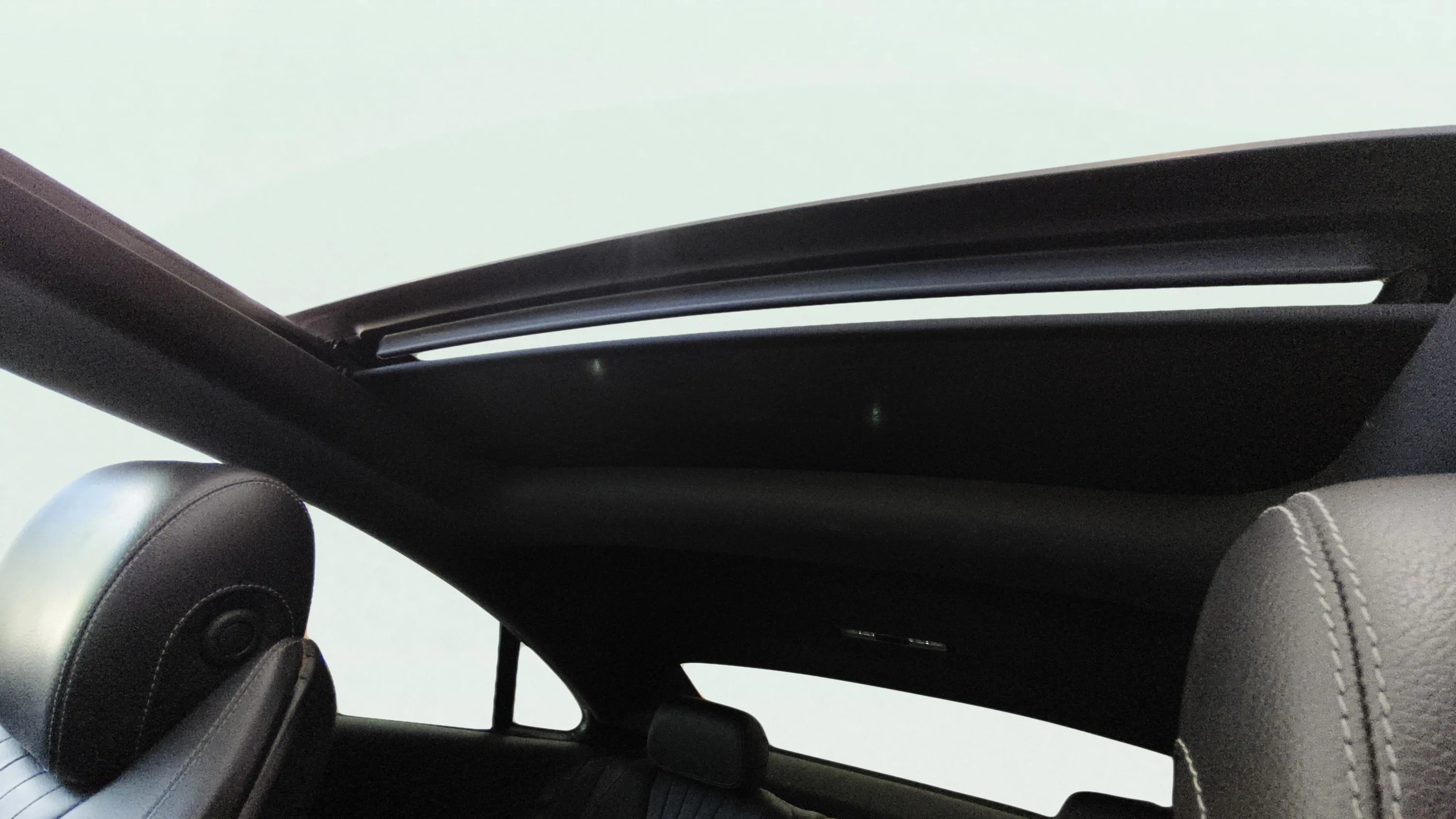Mercedes-Benz Clase E Coupé E 220 d - foto 23